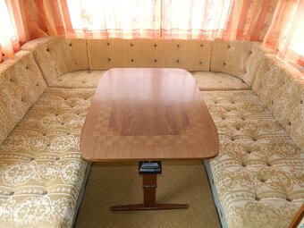Velký dvouosý karavan Tabbert pro 7 osob - 8