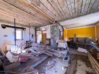 Dům v podhůří Beskyd s pozemkem přes 27 000 m² - 8