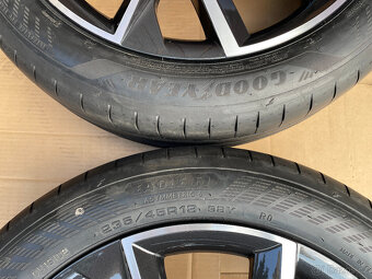 NOVÁ ORIGINÁL R18 SADA ŠKODA SUPERB III 235/45/18 R.V. 2024 - 8