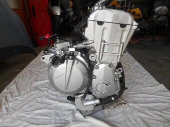 yamaha fz-n - 8