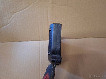 Ochranný kryt řetězového kola Kawasaki KMX 125 - 8