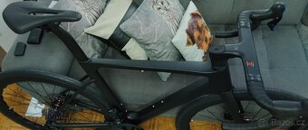 silniční karbonové kolo s elektronickým řazením - 8