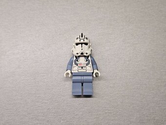 LEGO Star Wars 6205 V-wing Fighter rok 2006 - 8