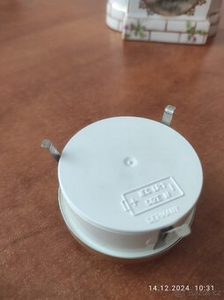 Staré porcelánové hodiny - 8