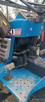 Malotraktor s čelním nakladačem - 8