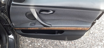 BMW e90 / e91 - Interierový dekor ve světlém dřevě - 8