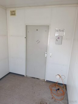 Kompaktní malý obytný, kancelářský kontejner DŽUDŽU 3m - 8