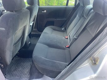 Ford Mondeo 2.0i Ghia, nová Stk - 8