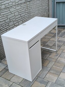 Prodám psací stůl IKEA Micke - 8