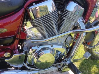 Suzuki Intruder 1400 - 8