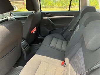 Škoda Octavia Combi II 1,6 TDi/77 kW r.v.9/2012 - 8