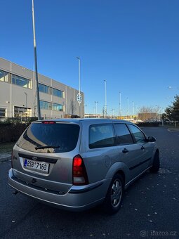 Ford Focus - 8