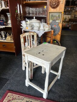 Dřevěný stoleček + dřevěná židlička - 8