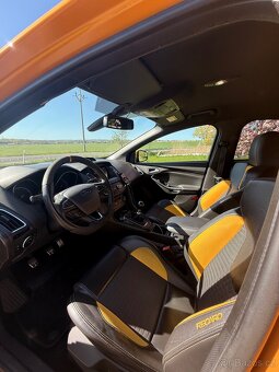 Ford Focus St - 8