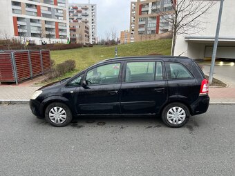 Opel Zafira 1.6 85 kW benzín (2008) – 7místný rodinný vůz - 8