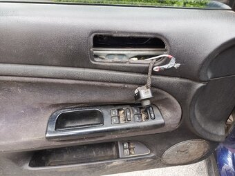 Prodám Volkswagen Passat 1.9TDI 96kW, tažné zařízení. - 8