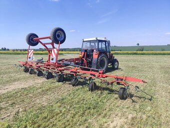 Kverneland TAARUP 8090C - obraceč píce - 8