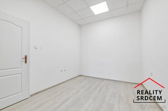 Pronájem zrekonstruovaného bytu 3+kk s pracovnou, 82 m2, ul. - 8