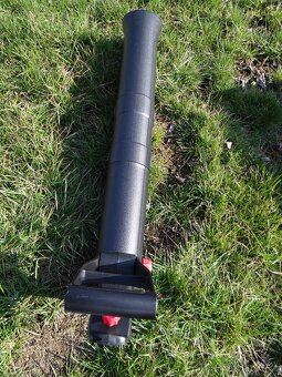Fukar a vysavač listí Bosch Universal GardenTidy 3000 - 8