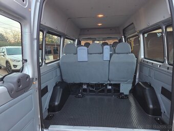 Ford Transit 2.2 TDCi FT 300 M Trend L2H2 9míst - 8