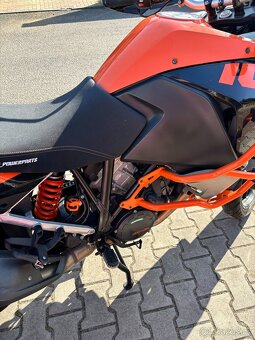 KTM 1050 adventure - 8