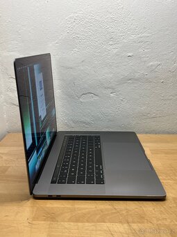 MacBook Pro 15” 2018/16GB RAM/Intel i7/512GB SSD/ Záruka - 8