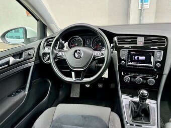 Volkswagen Golf VII 1.4 TSI Highline 103kW r. 2014 TOP STAV - 8