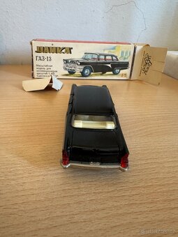 Starý kovový model USSR ČAJKA 1:43 - 8