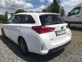 Toyota Auris, 1.8 Hybridní 73 KW,1.MAJ,ČR.. - 8