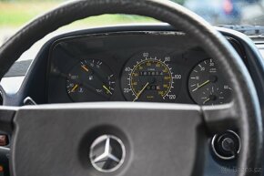 Mercedes-Benz W123 300D Turbodiesel US - 8