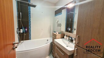 Pronájem bytu 3+kk s balkónem a parkováním, 56m2, ul. Slezsk - 8