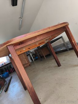 Jídelní stůl dřevěný ovál - 8