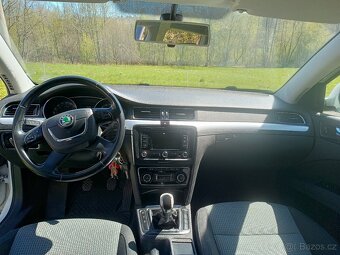 Škoda Superb 103 kW r.v. 2012 - 8