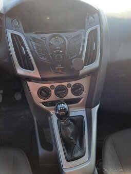 Ford Focus combi 1.6 Ti-VCT 92kW serviska - 8