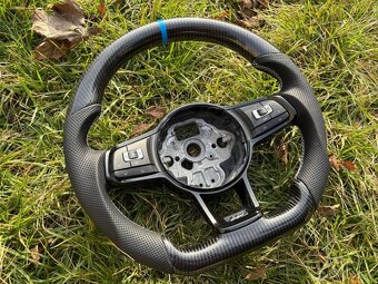 VOLANT RLINE GTD GTI KOZENY / KARBON / BIELE ŠITIE modrý LEM - 8