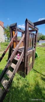 Zahradní dětské hrací centrum - lezecká stěna atd - 8