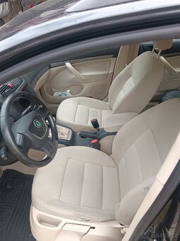Škoda Octavia II Combi DSG - 8