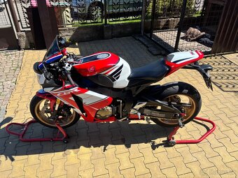 Honda CBR 1000rr - 8