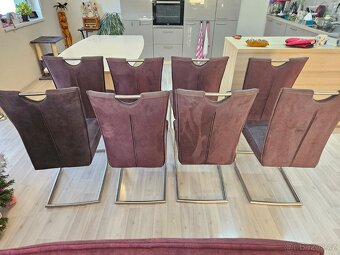 Set rozkládací stůl a 8 ks židlí - 8