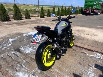 Yamaha mt07 - 8