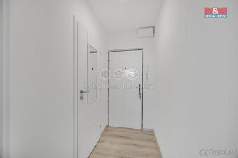 Pronájem bytu 1+kk, 30 m², Hradec Králové, ul. tř.E.Beneše - 8