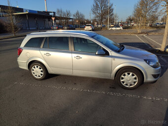 Opel Astra H kombi 1,6, 2012 - 8