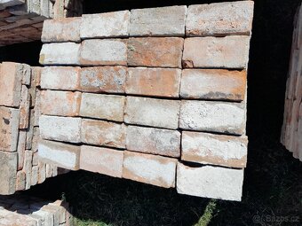 Cihly otlucene staré, 15.000ks, nakládka, doprava - 8