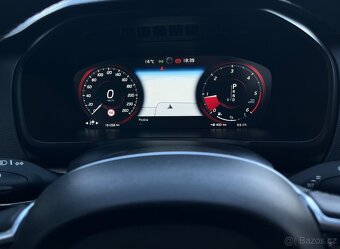 Volvo XC90 D5 235k Drive-E Inscription AWD A/T - 8