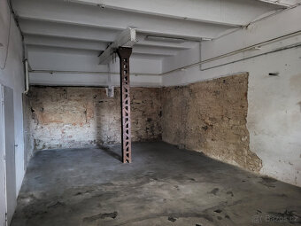 Pronájem skladu nebo provozovny, obchodní prostory, garáž - 8