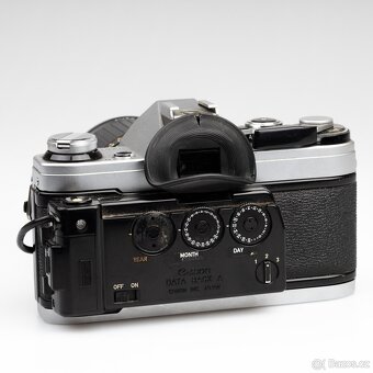 nefunkční Canon AE-1 s objektivem - 8