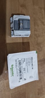 Schneider Unica Color zásuvky, rámečky, přístroje - 8