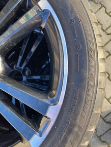 MERCEDES GLA W177 R18 - 8