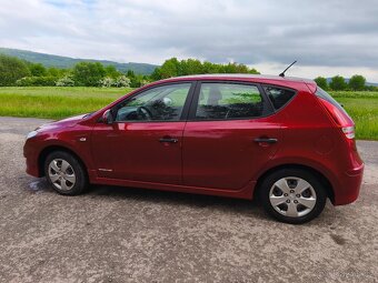 Hyundai i30 benzín - 8