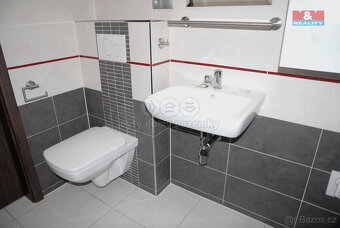 Pronájem bytu 2+kk, 46 m², Jičín, ul. Raisova - 8